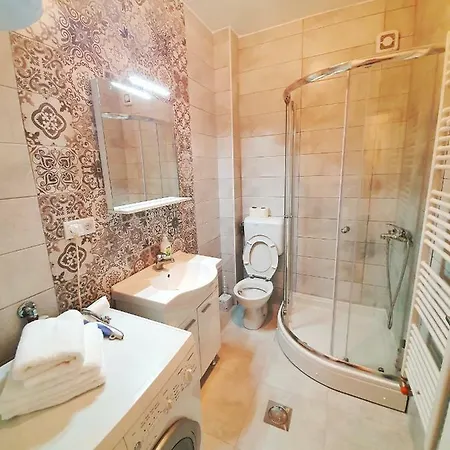 Apartament 44 *
